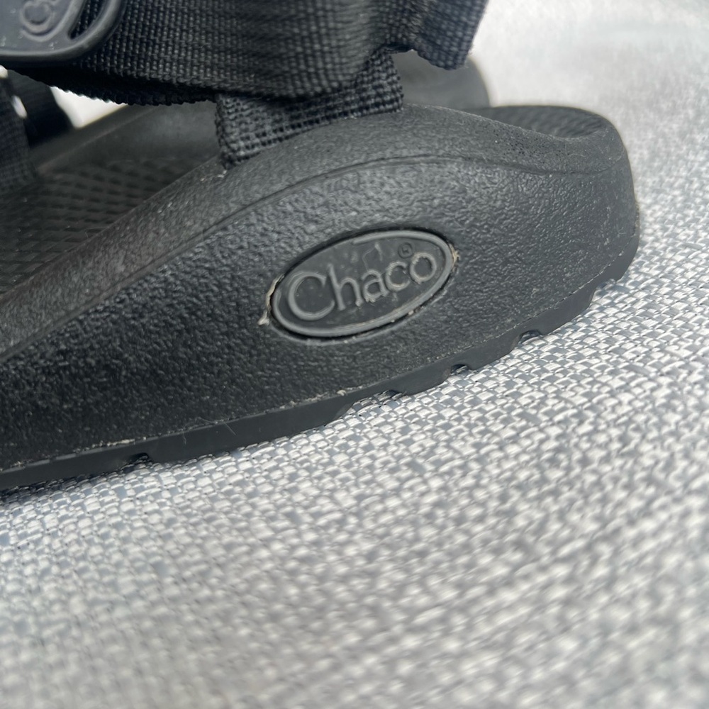 Chaco Women's Black Adjustable Strappy Sandals - Picture 10 of 12
